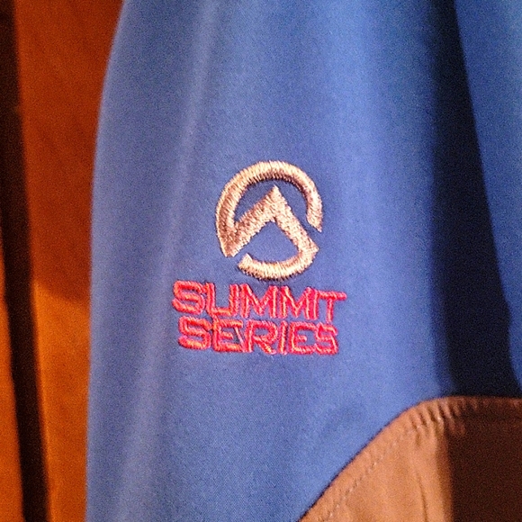 The North Face Women's Summit Series Jacket - Picture 7 of 9